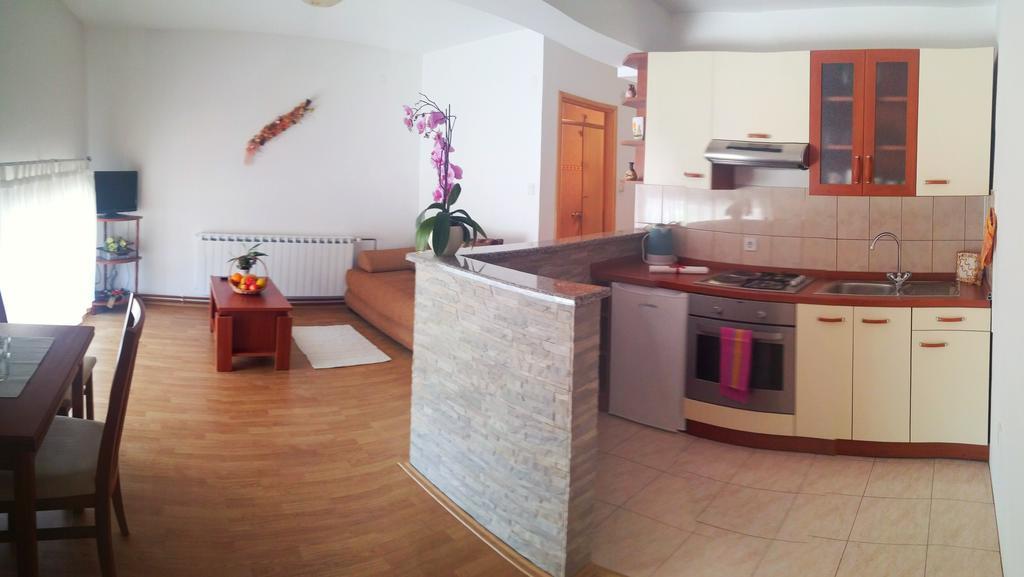 Guest House Domig Licko Lesce Экстерьер фото